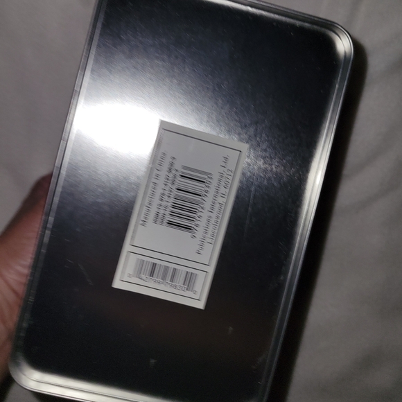 Eagle Brand Recipe Collection Tin with Recipe Cards, Dividers, Blank Cards - Picture 5 of 6